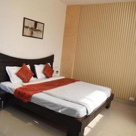 Hotel Pink Pearl Raigarh 外观 照片